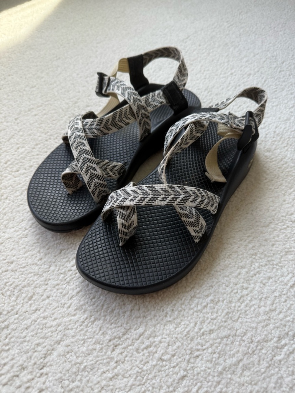 Chaco Womens Trine Sandal Black and White Size 10 tribal festival gorpcore